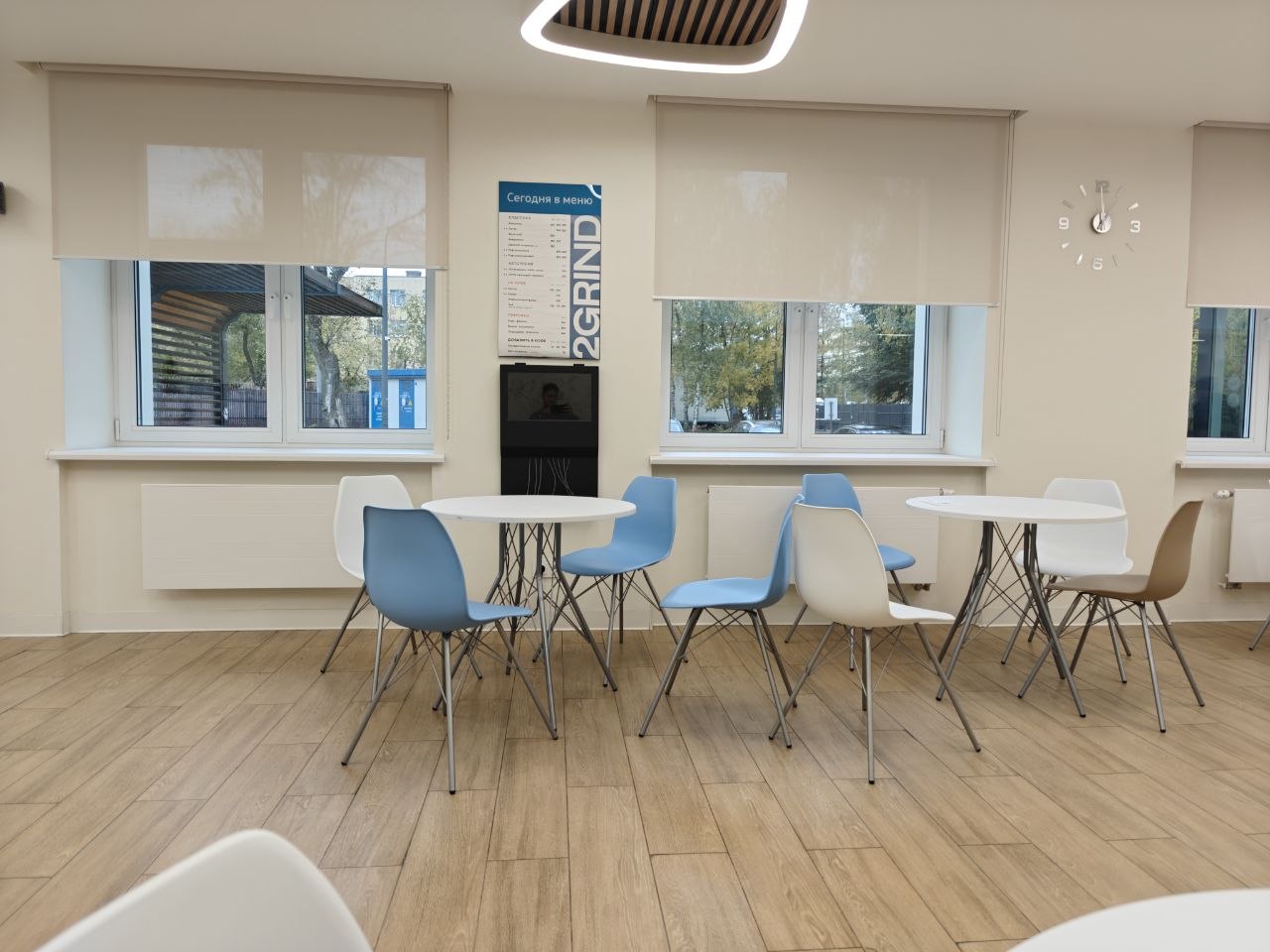 Мебель для кафе 2GRIND в московской городской поликлинике