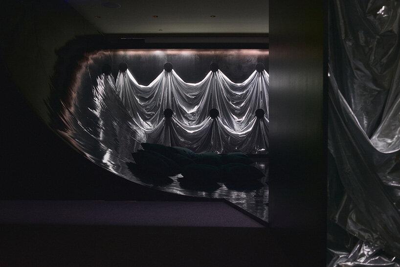 Инсталляция Cinema of Dreams