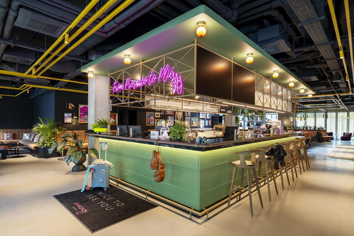 Номер отеля Moxy