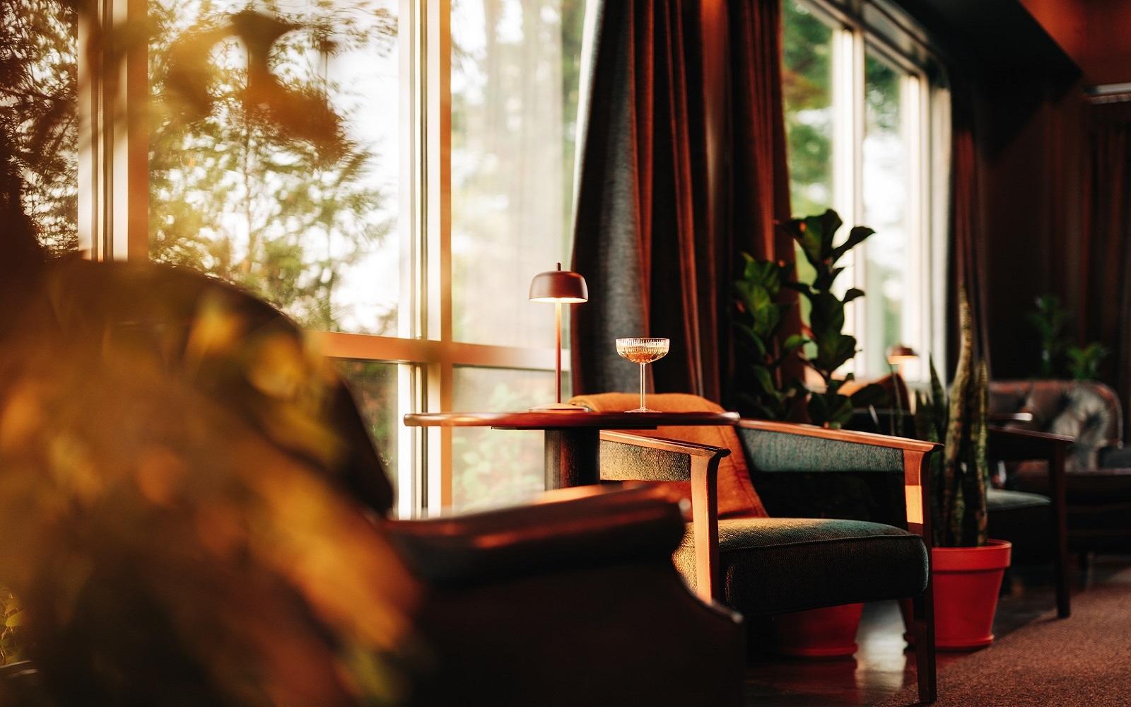 Как Dexter Hotel в Мичигане превратил региональное ремесло и мебель в основу нового уровня гостеприимства