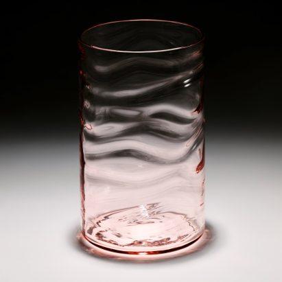 Как Sabine Marcelis и Iittala создали коллекцию Unda: техника захвата движения света в стекле